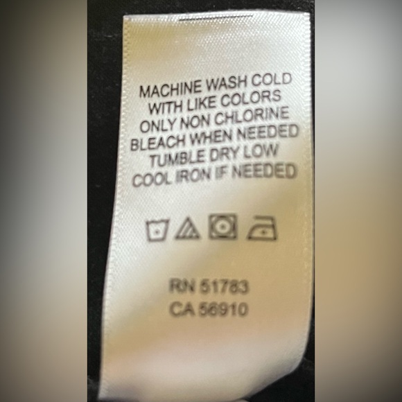 Maurice’s Fur Mama black short sleeve shirt. New without tags: size 1X - Picture 5 of 6